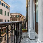 Ca' Grassi 2 In San Marco With Balcony