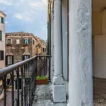 Ca' Grassi 2 In San Marco With Balcony * Venezia