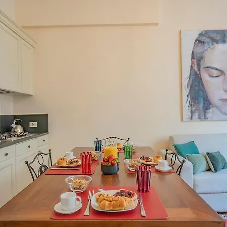 Ca' Grassi 2 Charming Balcony Апартаменты *