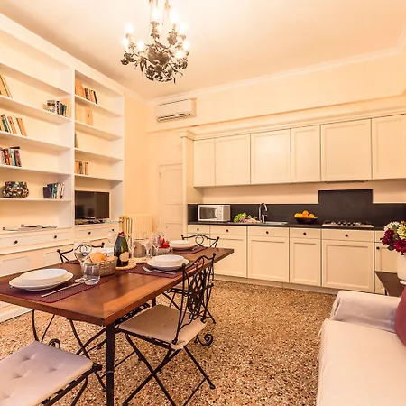 Ca' Grassi 2 Charming Balcony