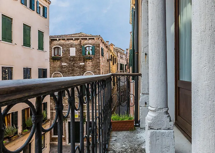 Ca' Grassi 2 In San Marco With Balcony