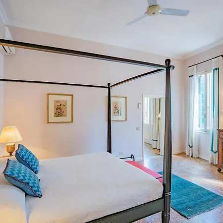 Ca' Grassi 2 In San Marco With Balcony Veneza