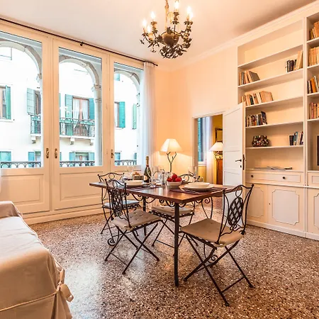 Apartment Ca' Grassi 2 In San Marco With Balcony *