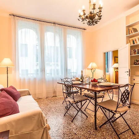 Ca' Grassi 2 In San Marco With Balcony Apartment *