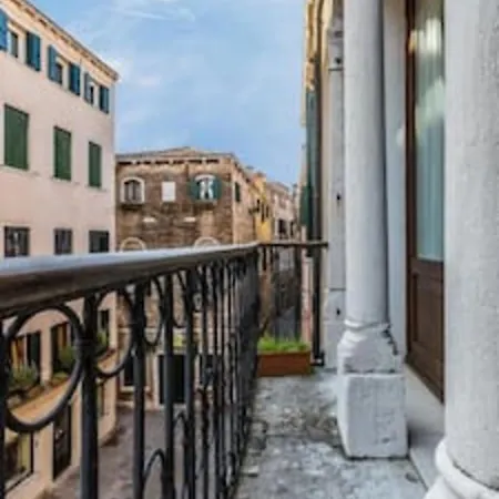Ca' Grassi 2 In San Marco With Balcony